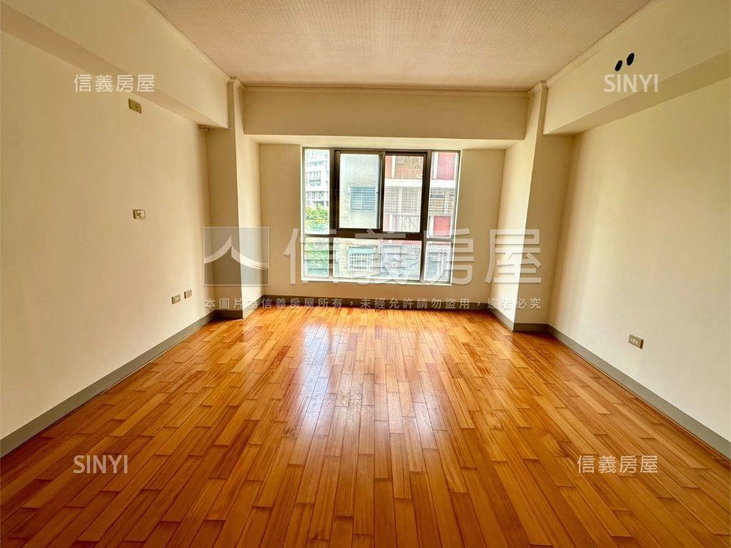 文山特區採光大三房車位房屋室內格局與周邊環境