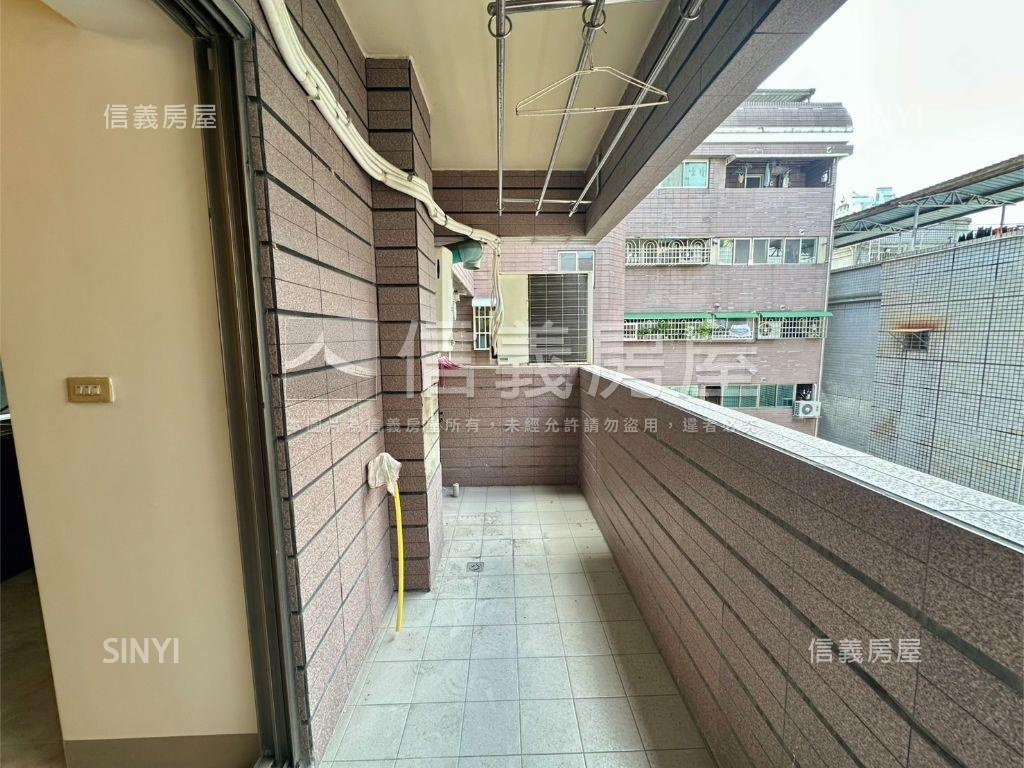 文山特區採光大三房車位房屋室內格局與周邊環境