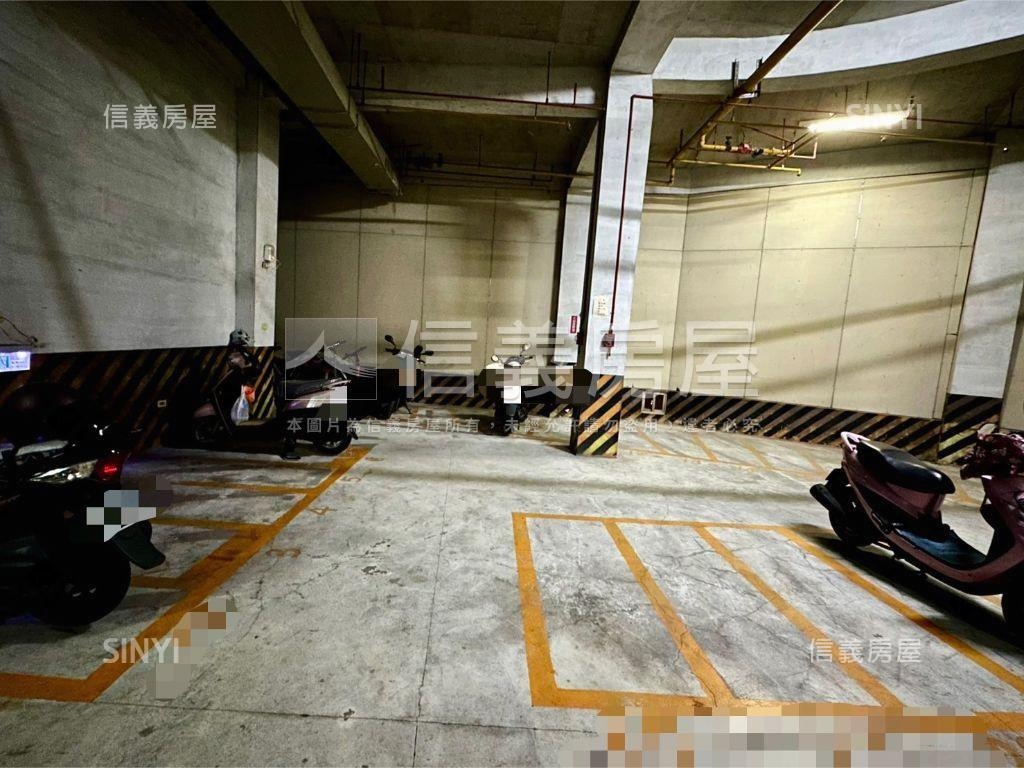 文山特區採光大三房車位房屋室內格局與周邊環境