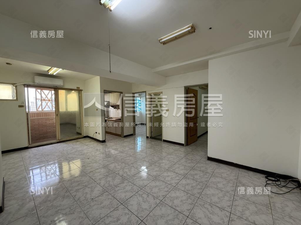 誠意出售佳昌高樓層兩房房屋室內格局與周邊環境