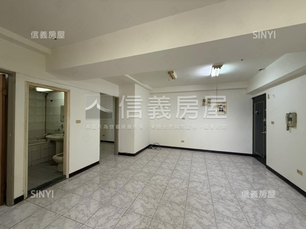 誠意出售佳昌高樓層兩房房屋室內格局與周邊環境