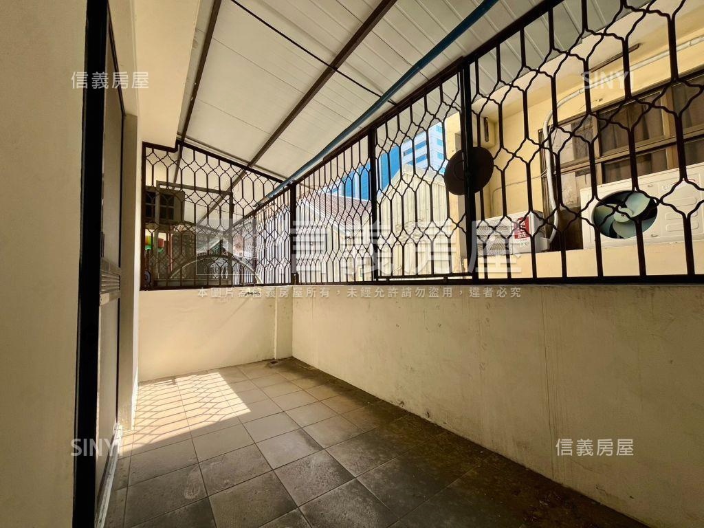 近中華路採光車墅房屋室內格局與周邊環境