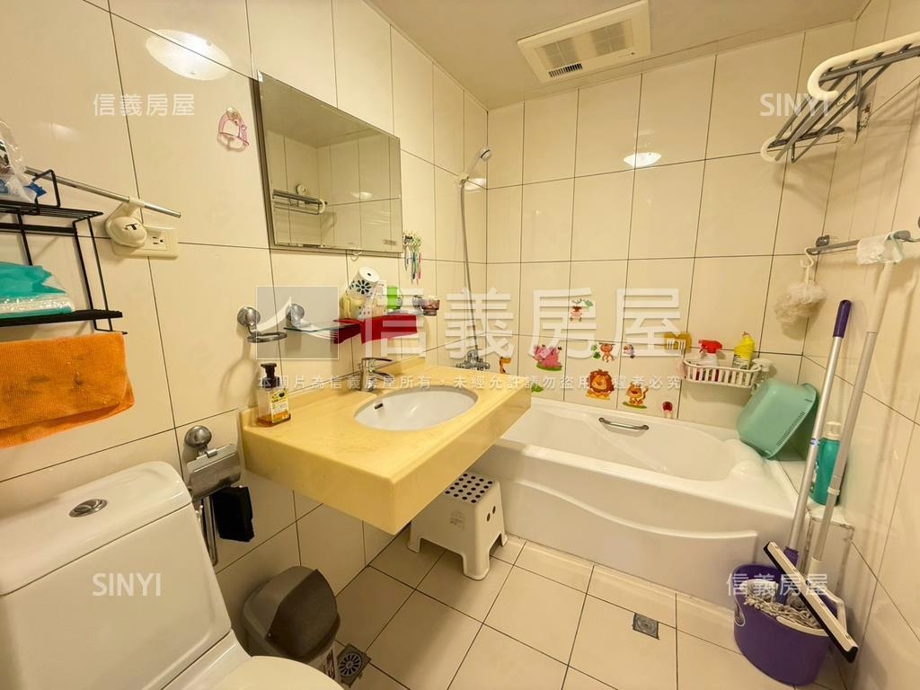 稀有前庭後院新光別墅房屋室內格局與周邊環境