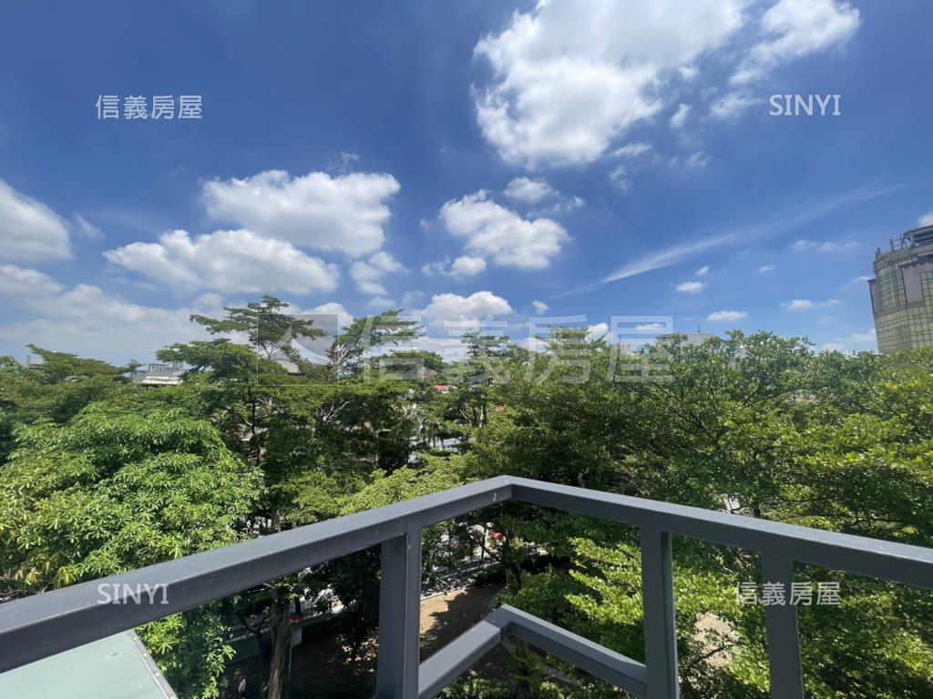 霸氣別墅和公園做鄰居房屋室內格局與周邊環境