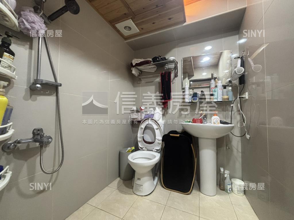 集美商圈華廈房屋室內格局與周邊環境