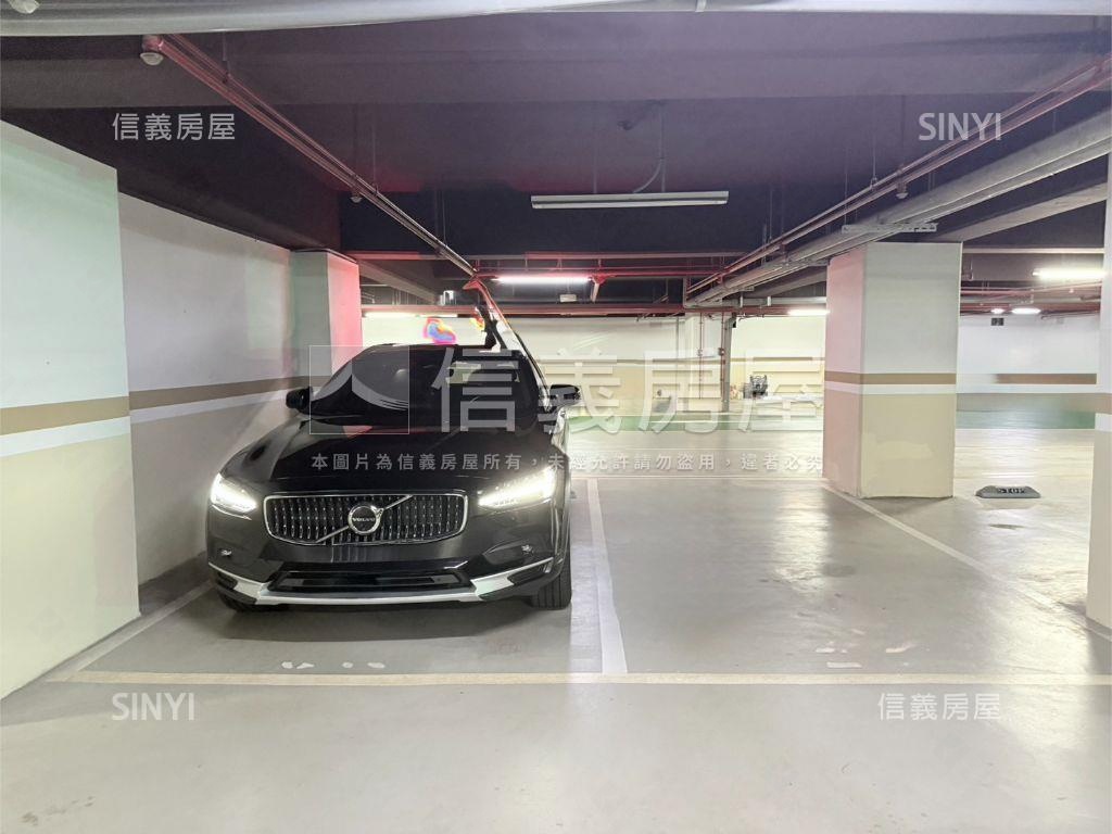 專任。佳鋐晴灣兩房平車房屋室內格局與周邊環境