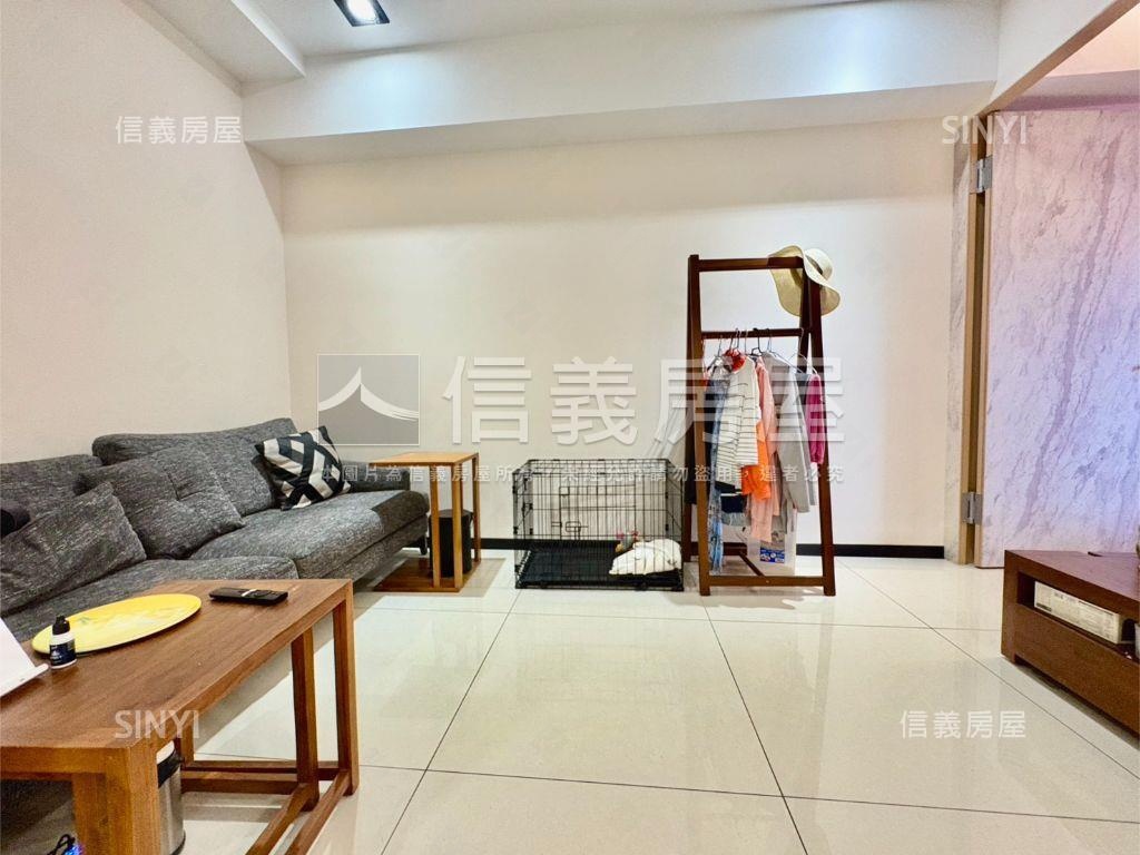 泰極質感兩房附車位房屋室內格局與周邊環境