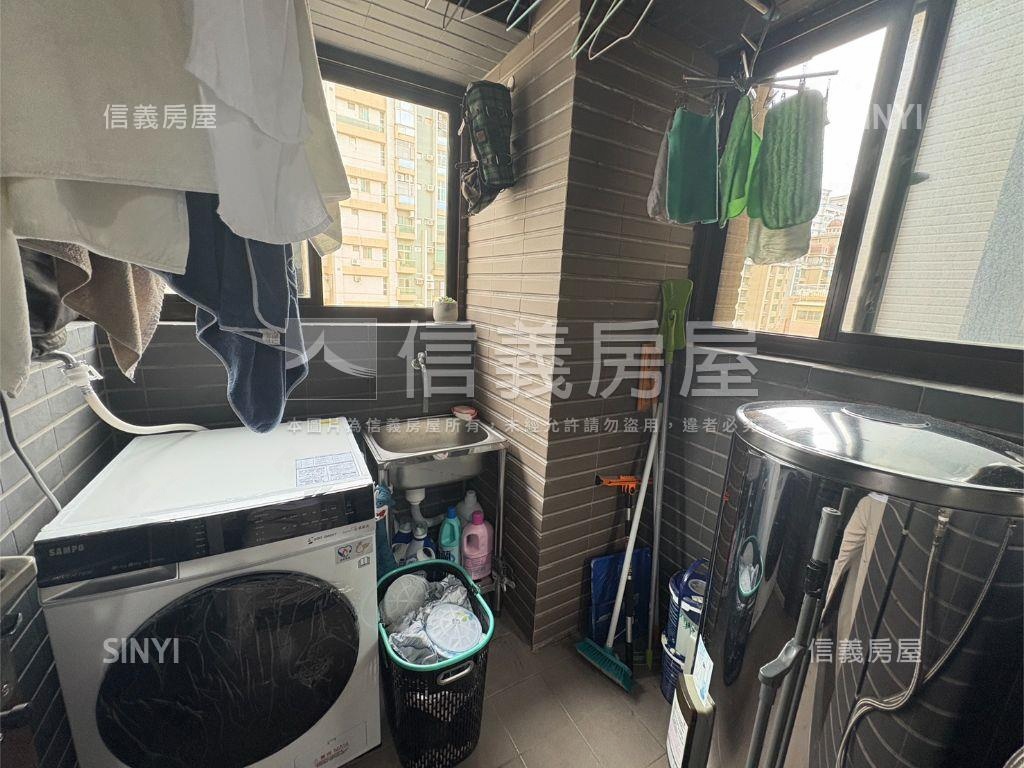 專任家賀澄舍２房車位房屋室內格局與周邊環境