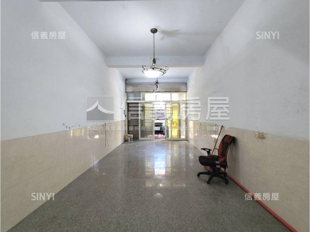 近高雄車站．河景騎樓透天房屋室內格局與周邊環境