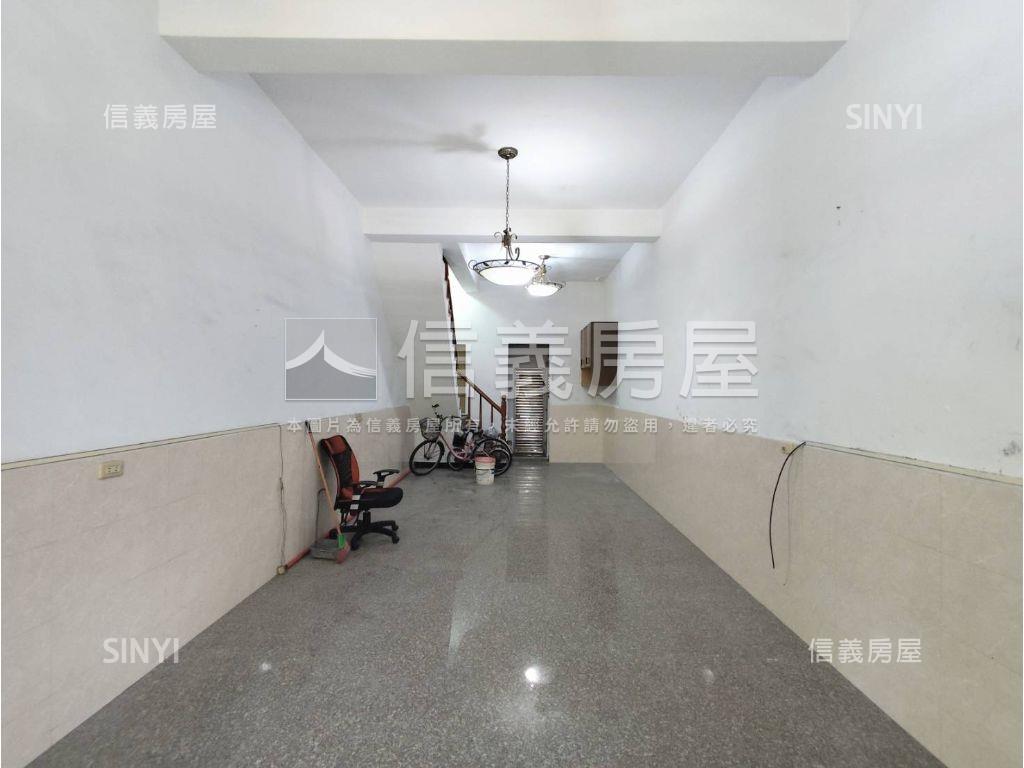 近高雄車站．河景騎樓透天房屋室內格局與周邊環境