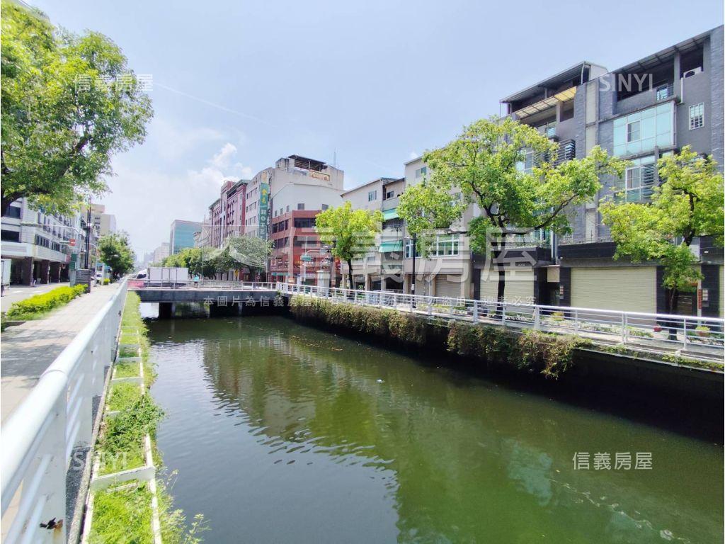 近高雄車站．河景騎樓透天房屋室內格局與周邊環境