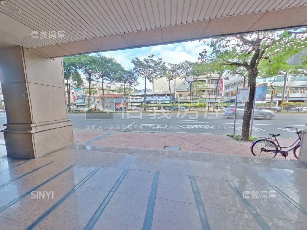 近中壢交流道金店面房屋室內格局與周邊環境