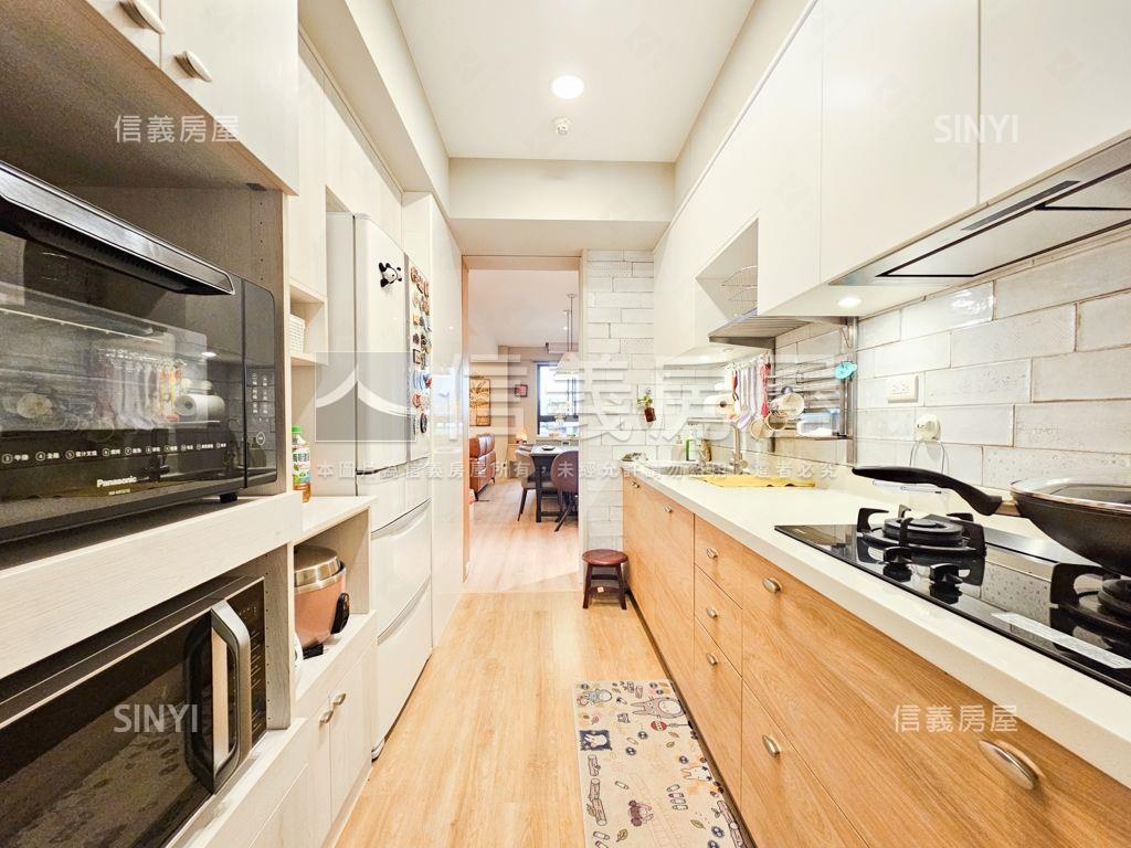 世界１｜典雅精裝三房車位房屋室內格局與周邊環境