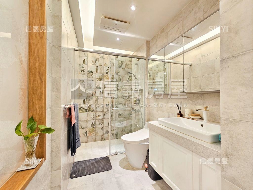 世界１｜典雅精裝三房車位房屋室內格局與周邊環境