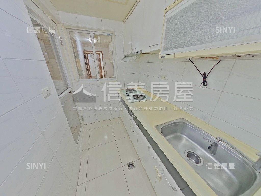 法國賞★邊間雙面採光３房房屋室內格局與周邊環境