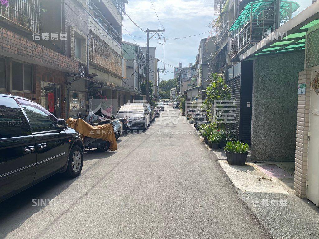近捷運前庭後院稀有一樓房屋室內格局與周邊環境