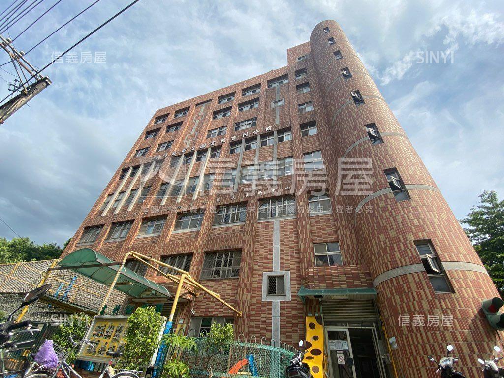 近捷運前庭後院稀有一樓房屋室內格局與周邊環境