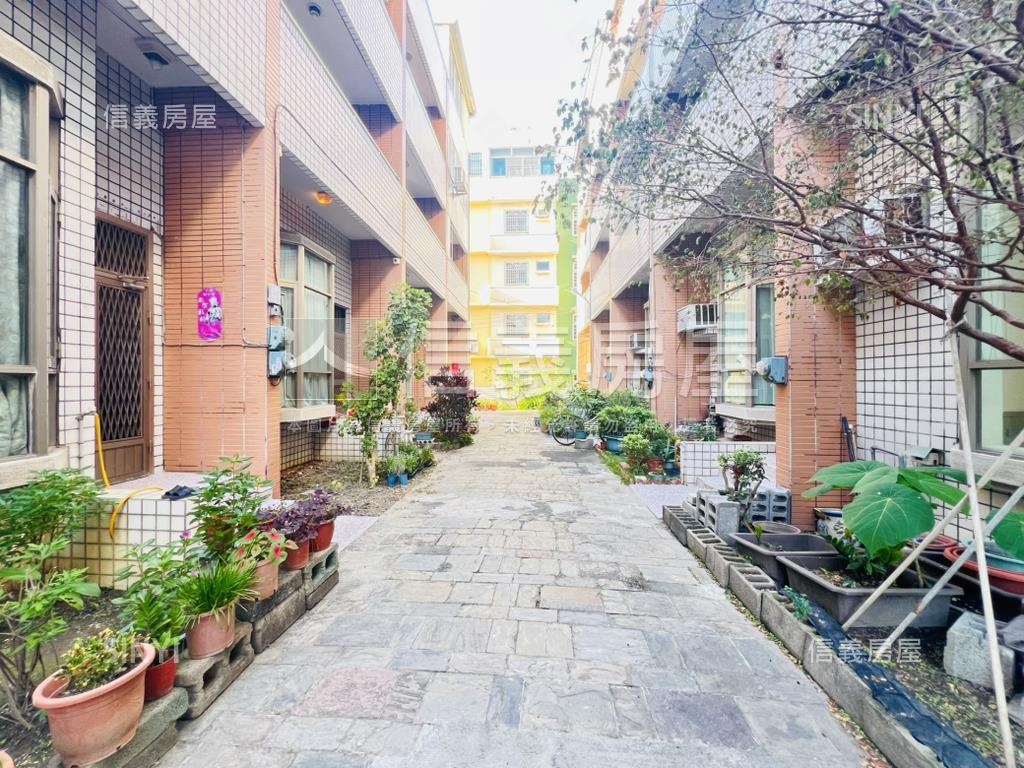 近忠孝。稀有釋出四房美墅房屋室內格局與周邊環境