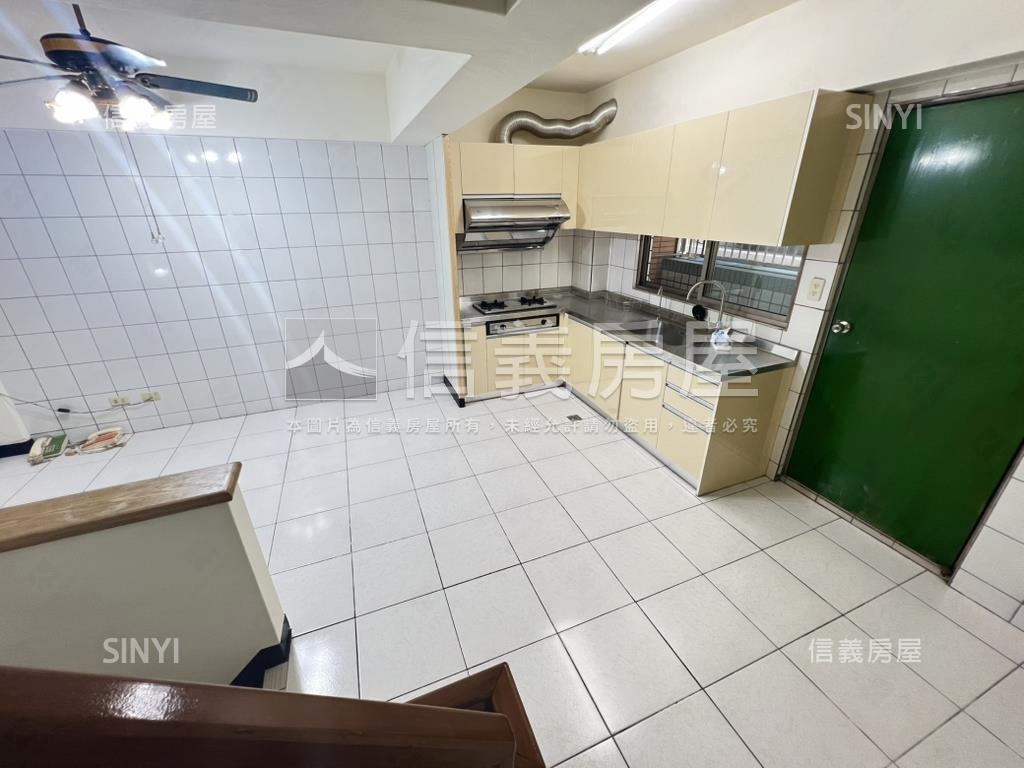 近忠孝。稀有釋出四房美墅房屋室內格局與周邊環境