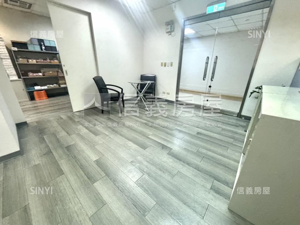 遠東世界中心低總價商辦房屋室內格局與周邊環境