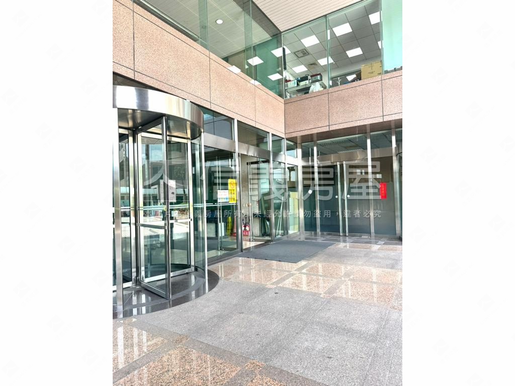 遠東世界中心低總價商辦房屋室內格局與周邊環境