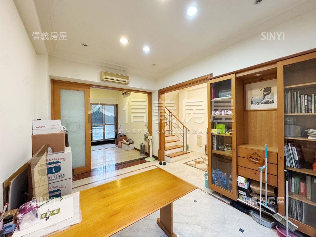 亞歷山大稀有庭院戶房屋室內格局與周邊環境