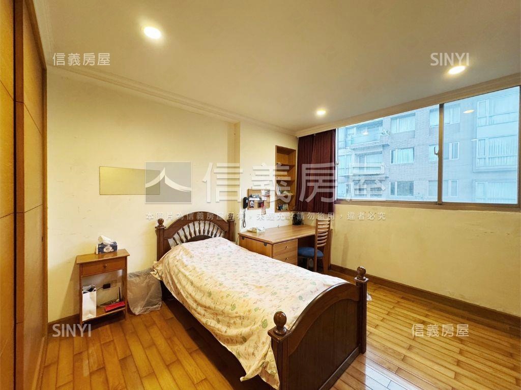 亞歷山大稀有庭院戶房屋室內格局與周邊環境