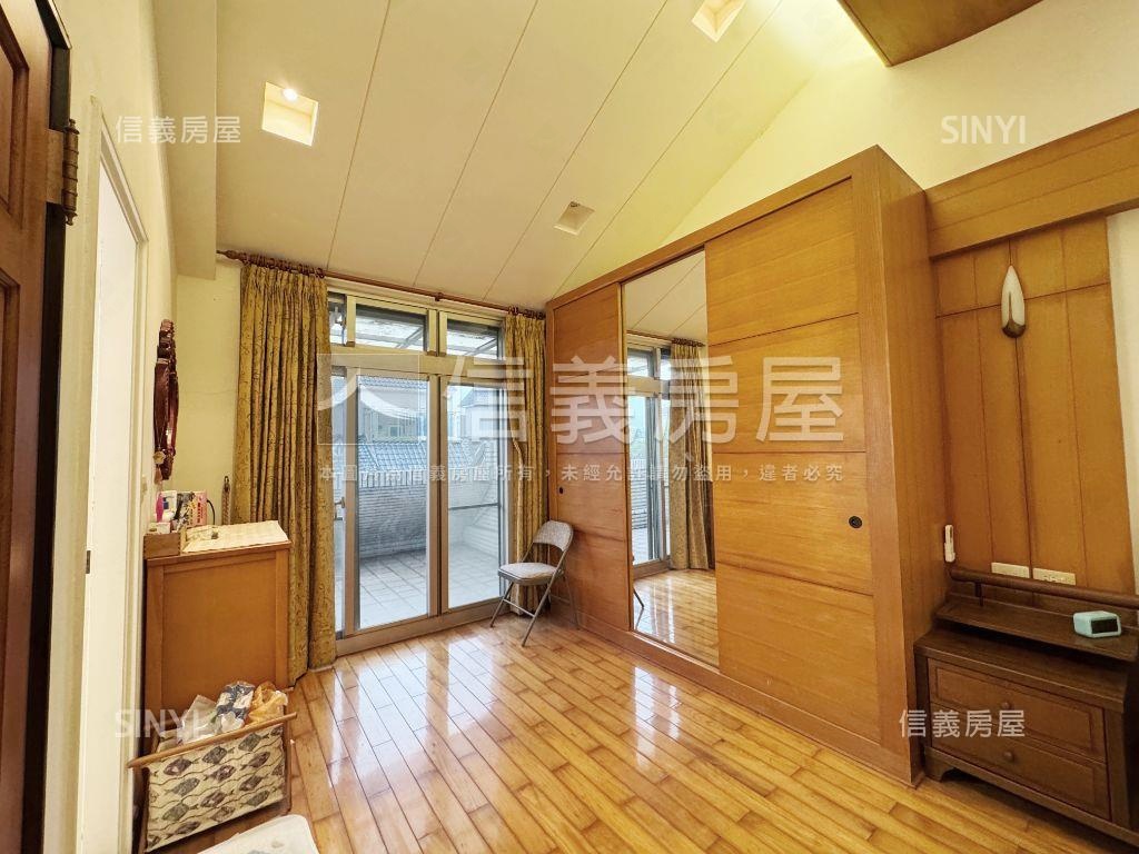 亞歷山大稀有庭院戶房屋室內格局與周邊環境