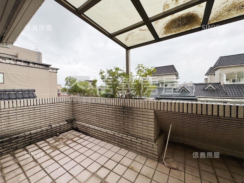 亞歷山大稀有庭院戶房屋室內格局與周邊環境