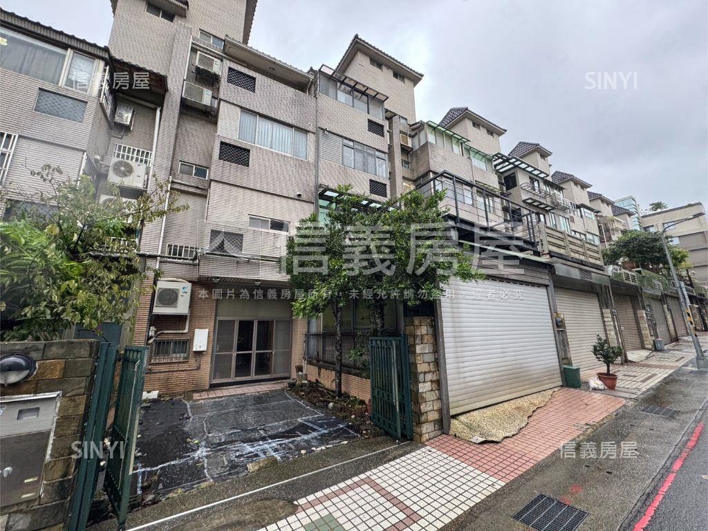 亞歷山大稀有庭院戶房屋室內格局與周邊環境