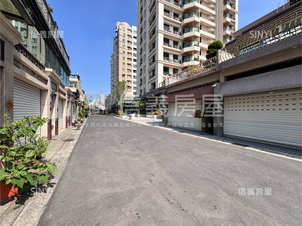 巨蛋河堤商圈邊間雙車別墅房屋室內格局與周邊環境