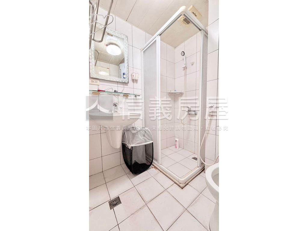 淡大財庫５９４１０房屋室內格局與周邊環境
