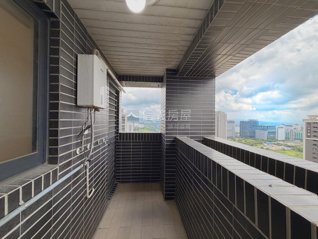 欣時代三面採光高樓美屋房屋室內格局與周邊環境