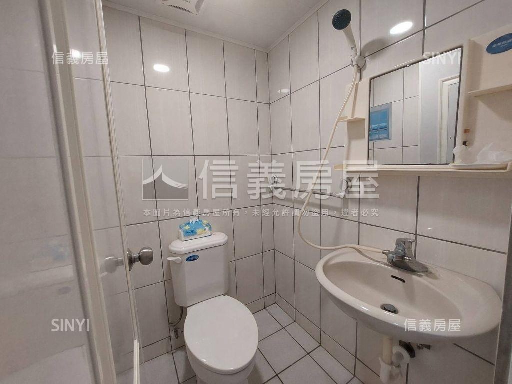 近台中巨蛋活路透天房屋室內格局與周邊環境