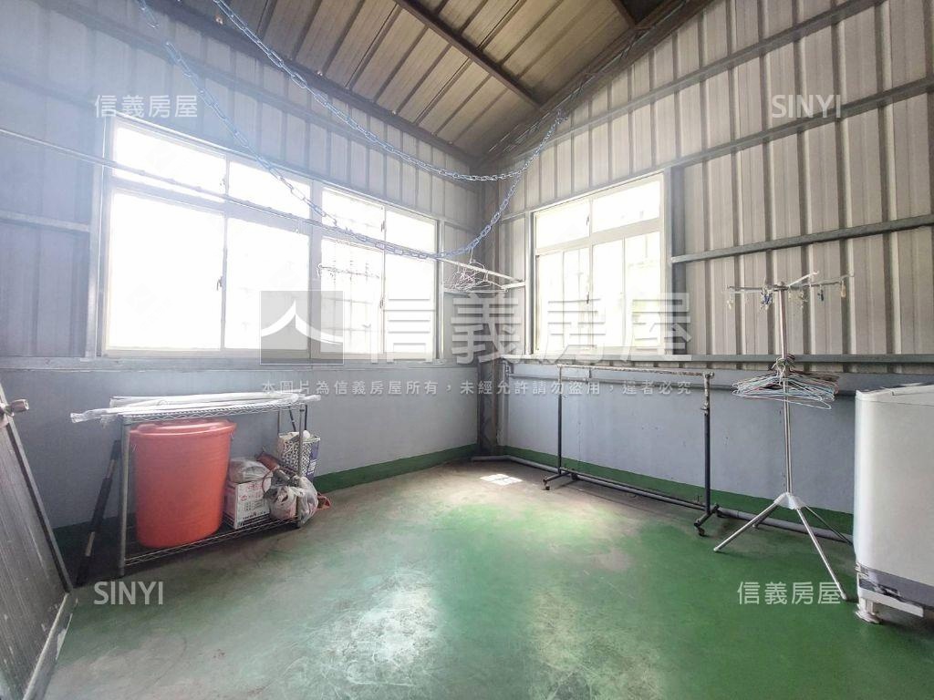 近台中巨蛋活路透天房屋室內格局與周邊環境