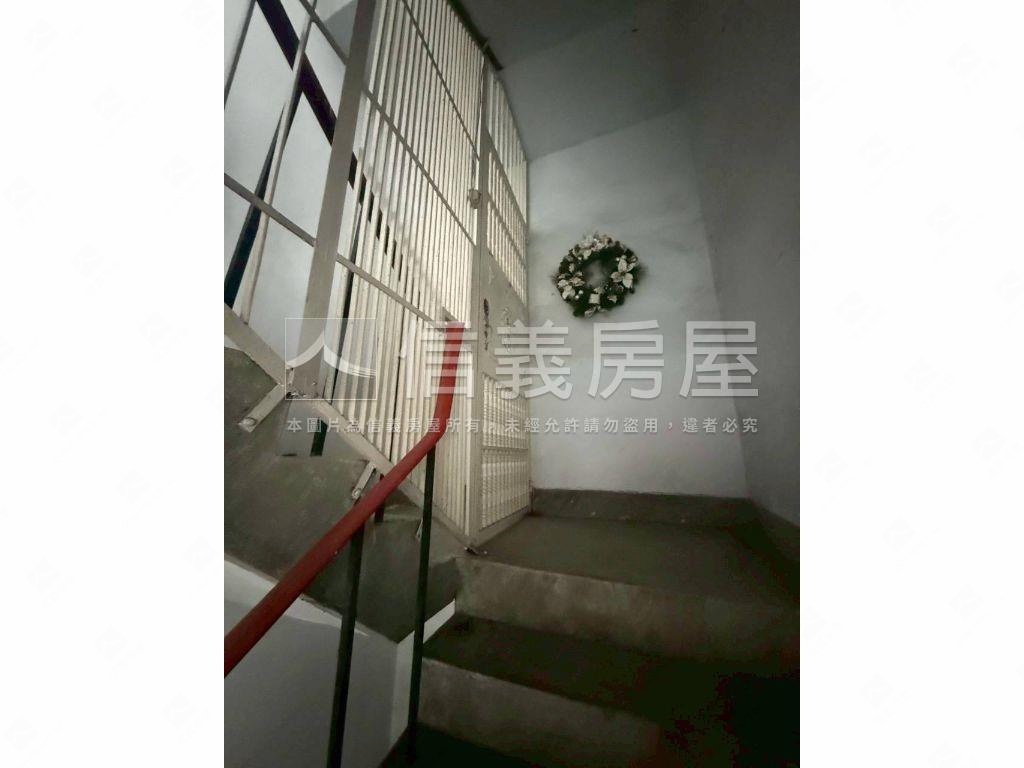 南勢角獨棟採光好３房房屋室內格局與周邊環境