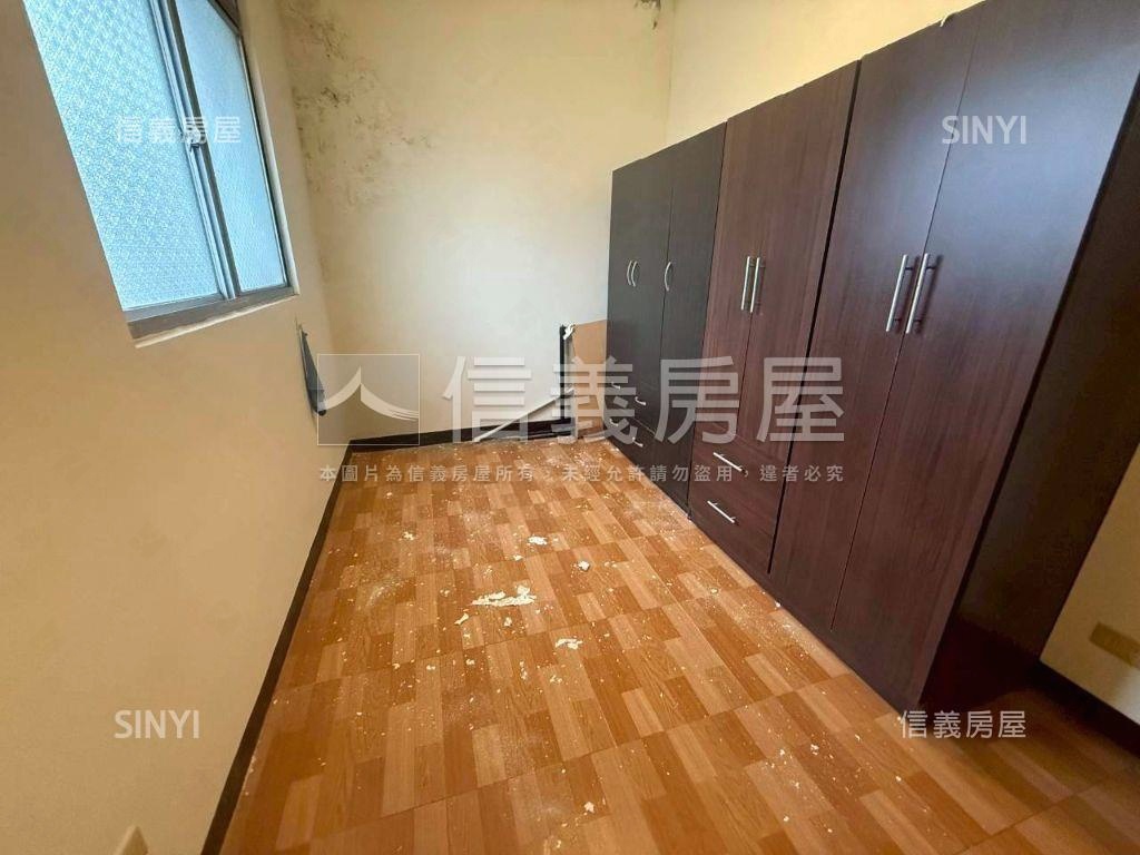 南勢角獨棟採光好３房房屋室內格局與周邊環境