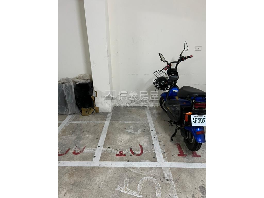新光小西門邊間套房房屋室內格局與周邊環境