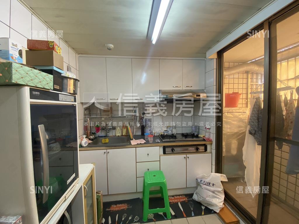 近警總美三房附車位房屋室內格局與周邊環境