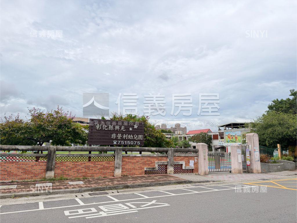 龍家族美三房附車位房屋室內格局與周邊環境