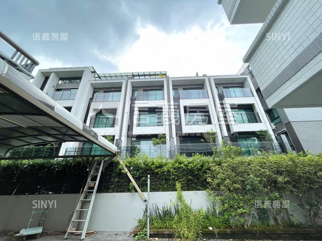 公園景觀大地坪獨棟豪墅房屋室內格局與周邊環境