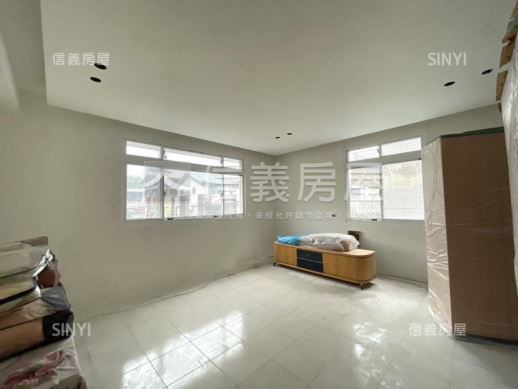 公園景觀大地坪獨棟豪墅房屋室內格局與周邊環境
