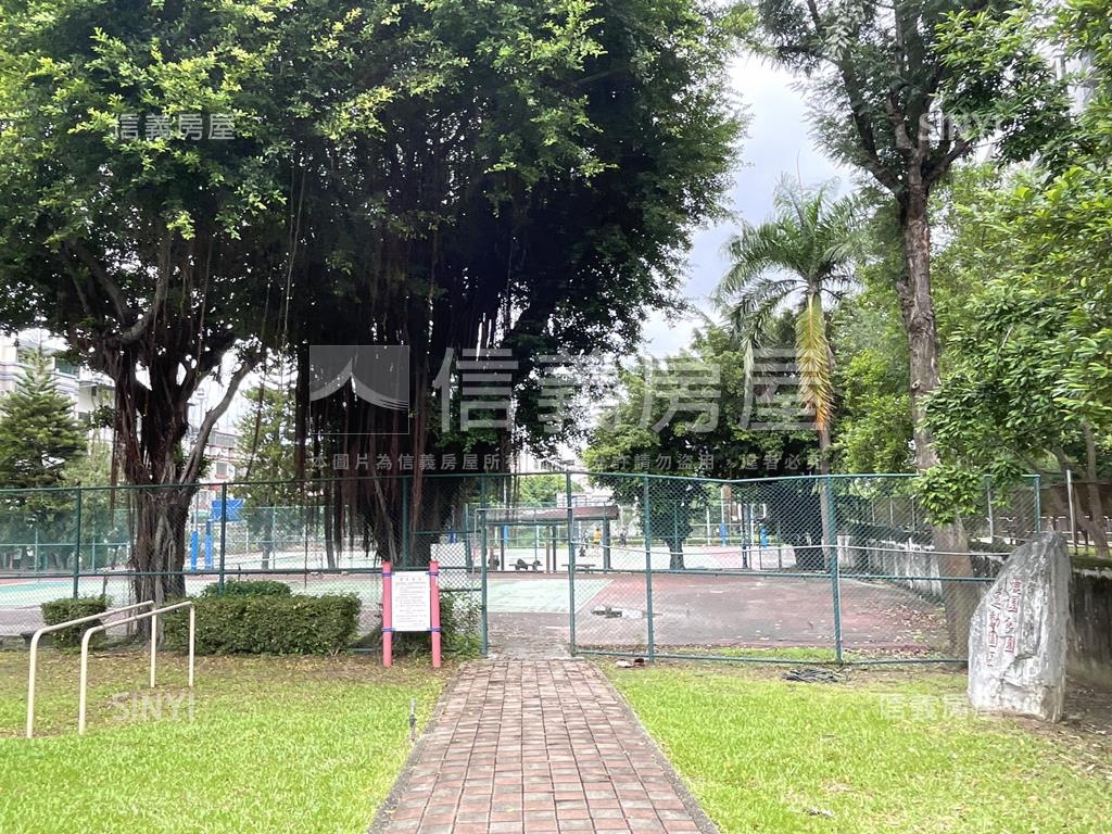 公園景觀大地坪獨棟豪墅房屋室內格局與周邊環境