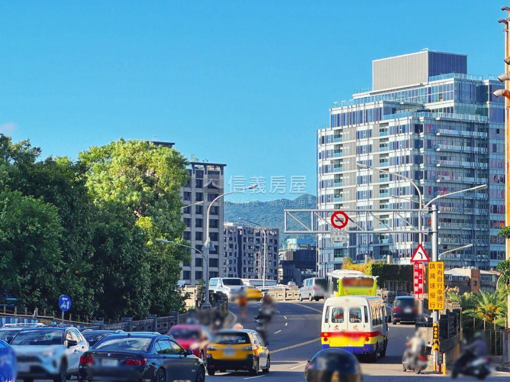 艾康‧景觀讚‧高樓平車房屋室內格局與周邊環境