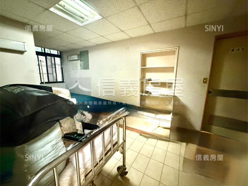 邊間大空間方正住宅房屋室內格局與周邊環境