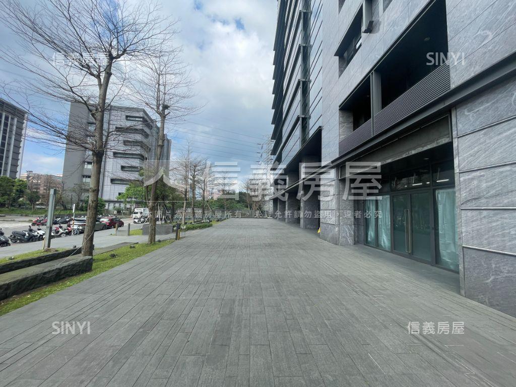 Ｔ２企業總部５０６坪房屋室內格局與周邊環境