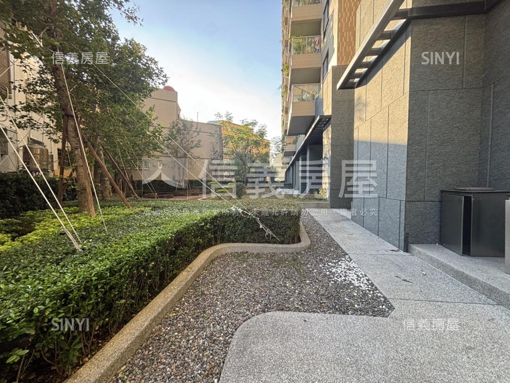 富邦景觀２＋１房附平車房屋室內格局與周邊環境