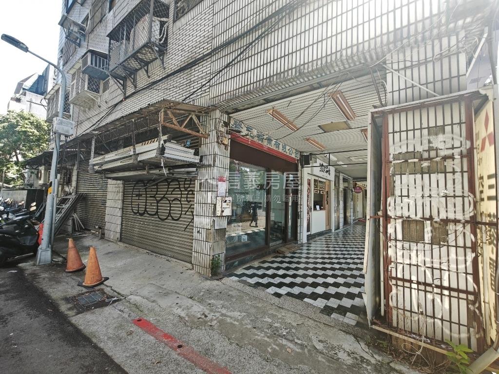 和平東路角間金店房屋室內格局與周邊環境