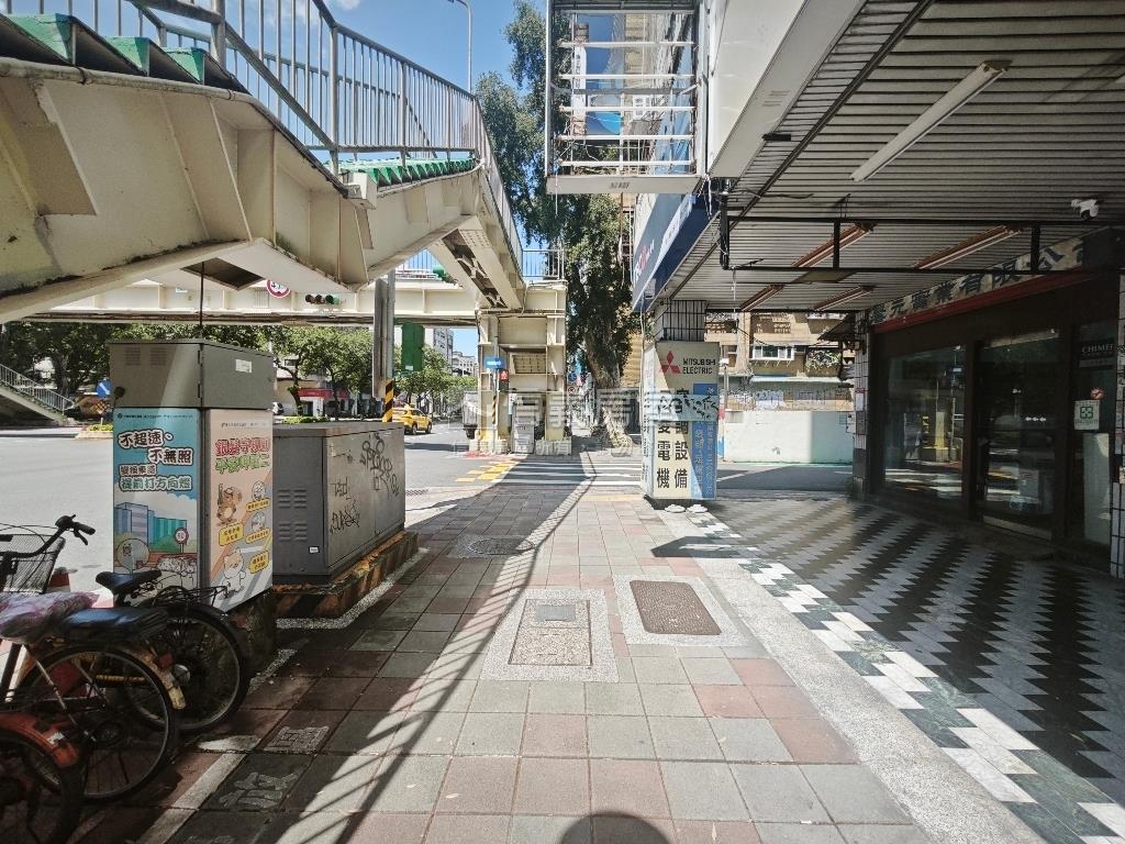 和平東路角間金店房屋室內格局與周邊環境