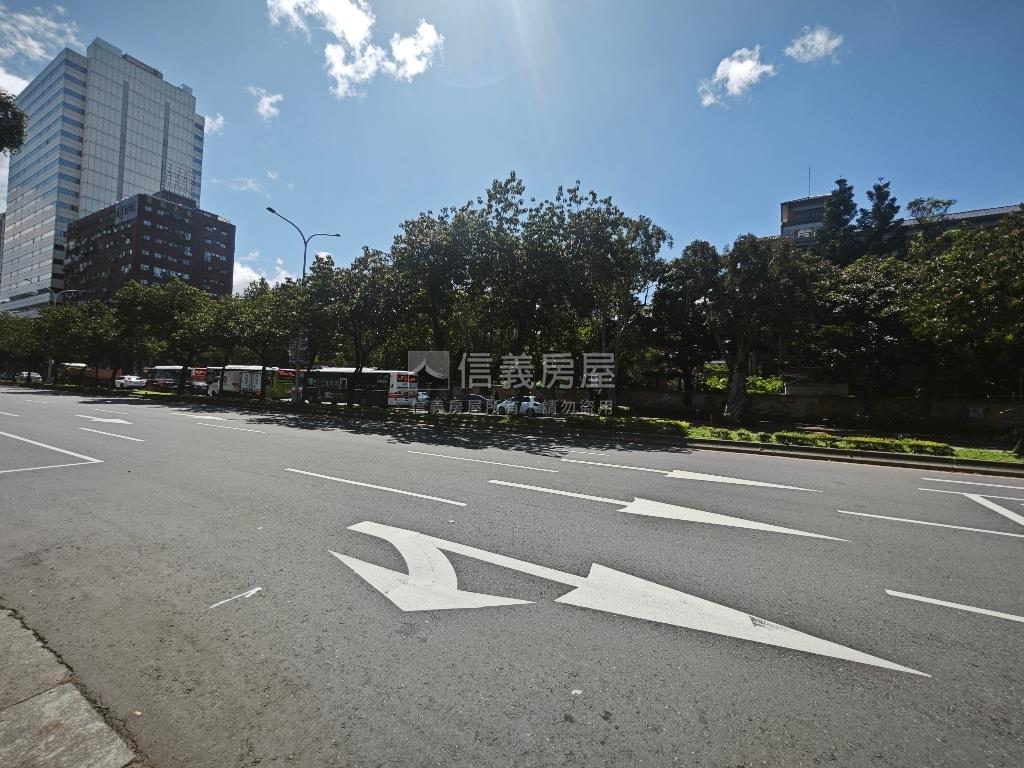 和平東路角間金店房屋室內格局與周邊環境